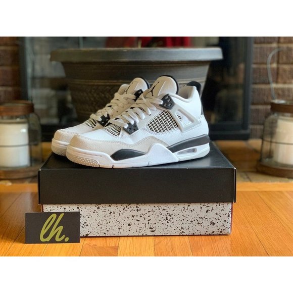 Size 4y Air Jordan Retro 4 "Military Black" 408452-111 - Picture 2 of 5
